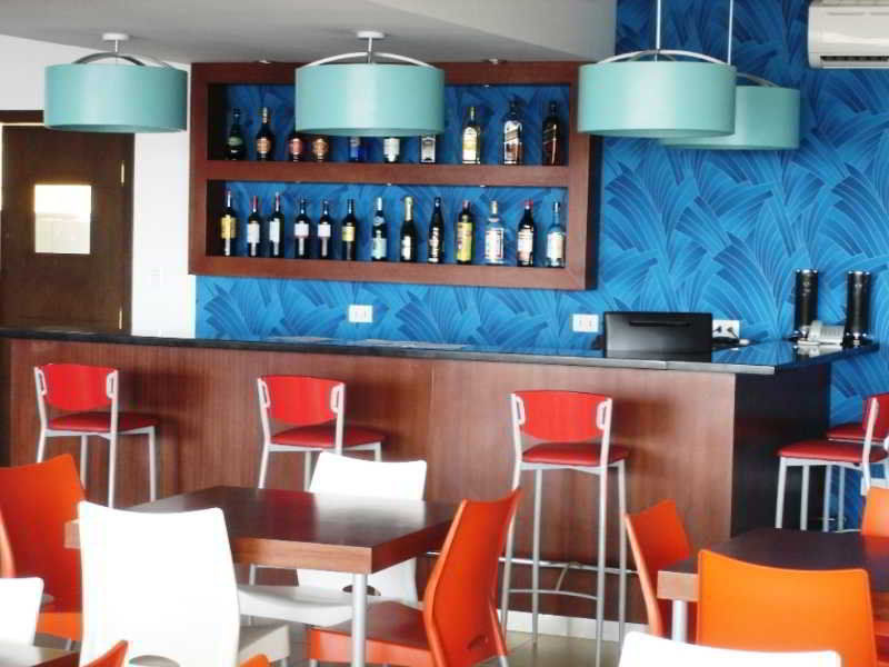 סנטה קרוז דה לה סיירה Torre Hotel Ejecutivo מראה חיצוני תמונה
