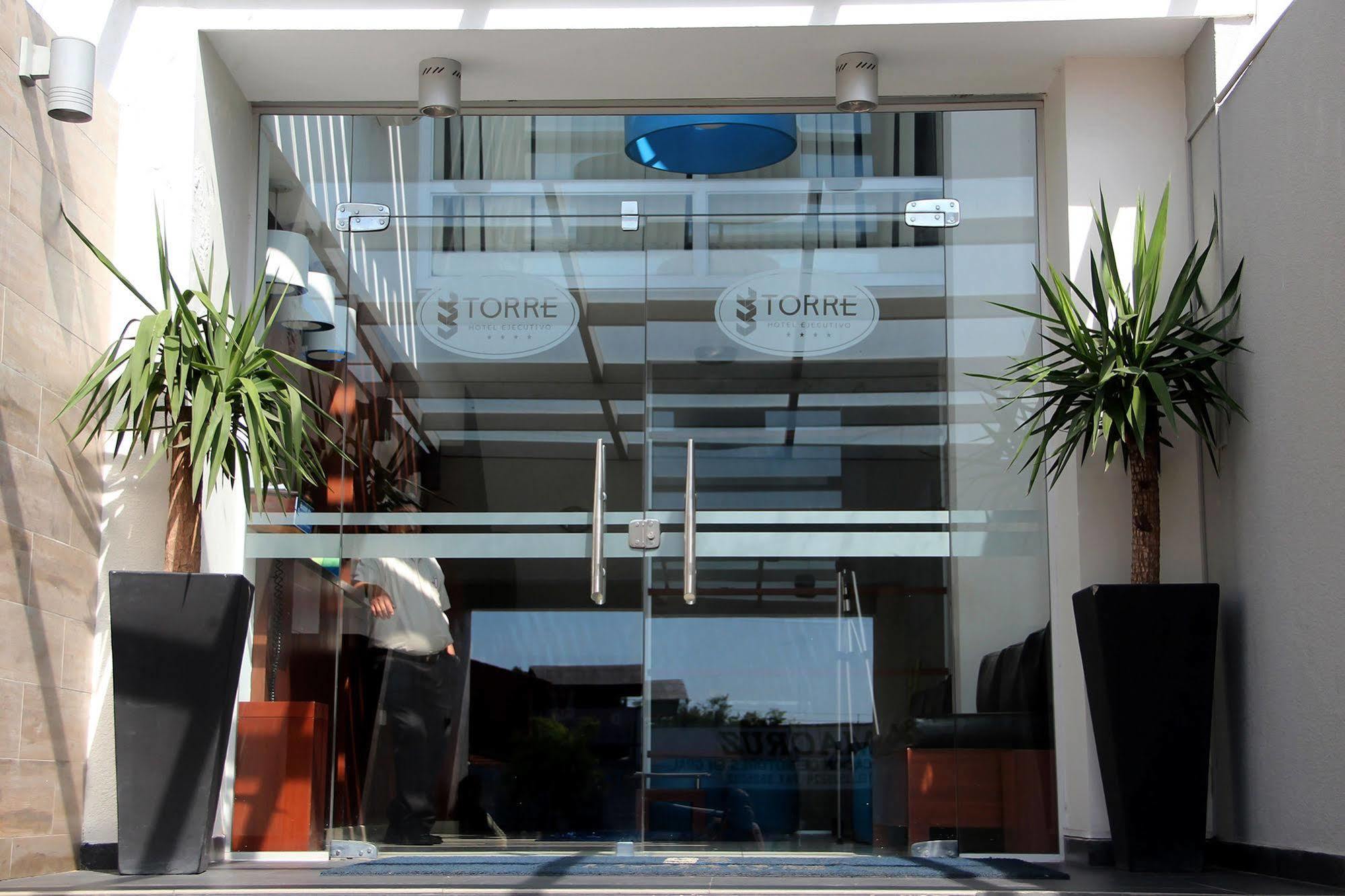 סנטה קרוז דה לה סיירה Torre Hotel Ejecutivo מראה חיצוני תמונה